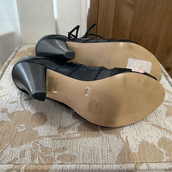 BCBG lace up heels - Picture 2 of 4